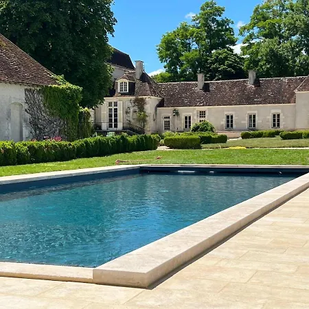 Chateau De Villemorien