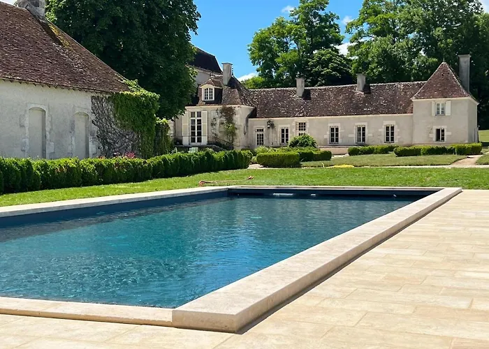 Chateau De Villemorien