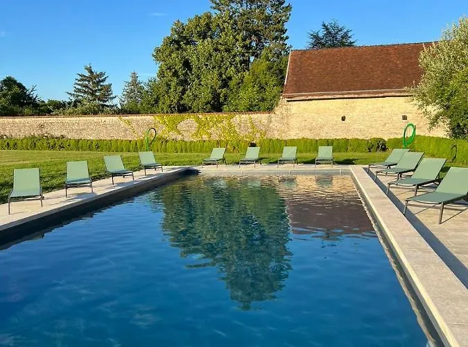 Chateau De * Villemorien