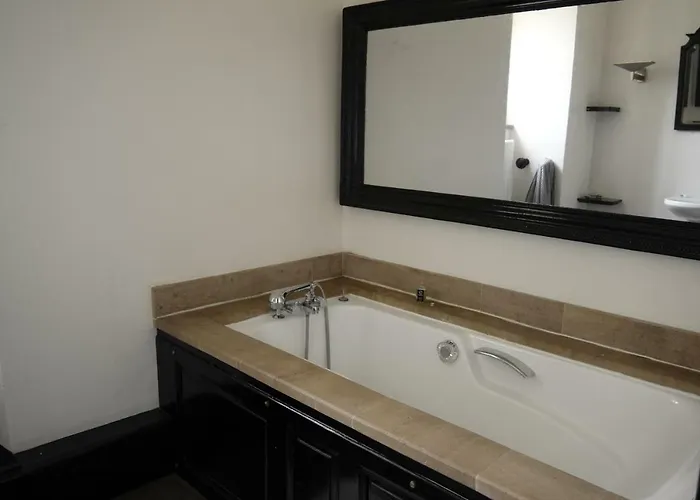 Chateau De * Villemorien